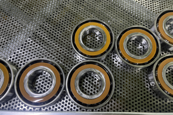 數控車床更換主軸軸承麻煩嗎？